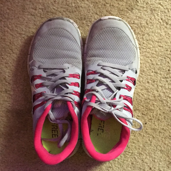 cute nike running shoes